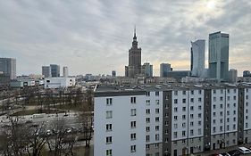 Sweet Life Apartment Next To Metro Station